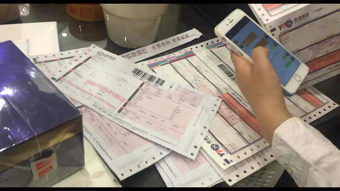 疫情这两年，代购怎么活？