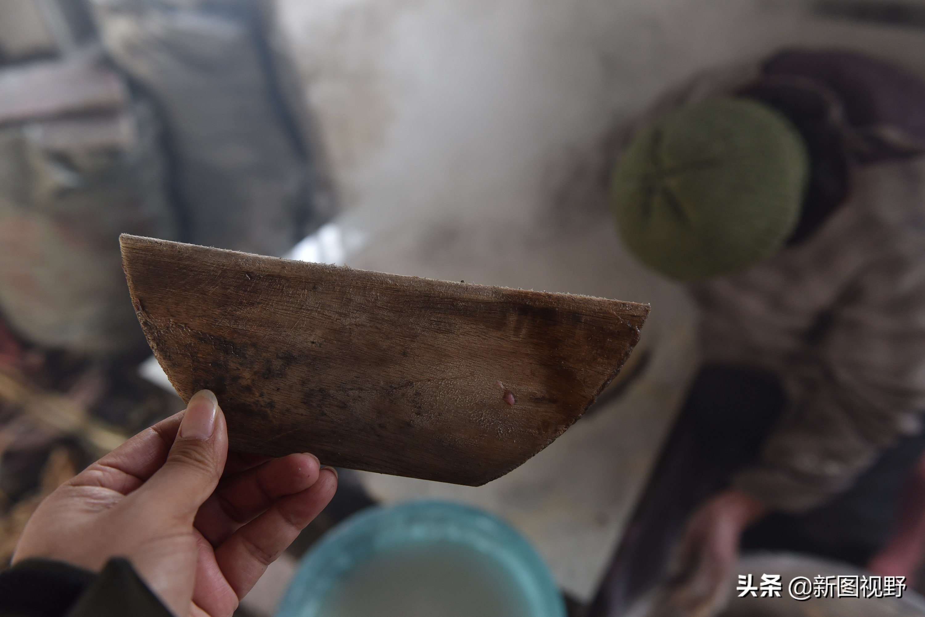45岁农村大姐，不用进城打工，用祖传手艺做煎饼，一年进账50万