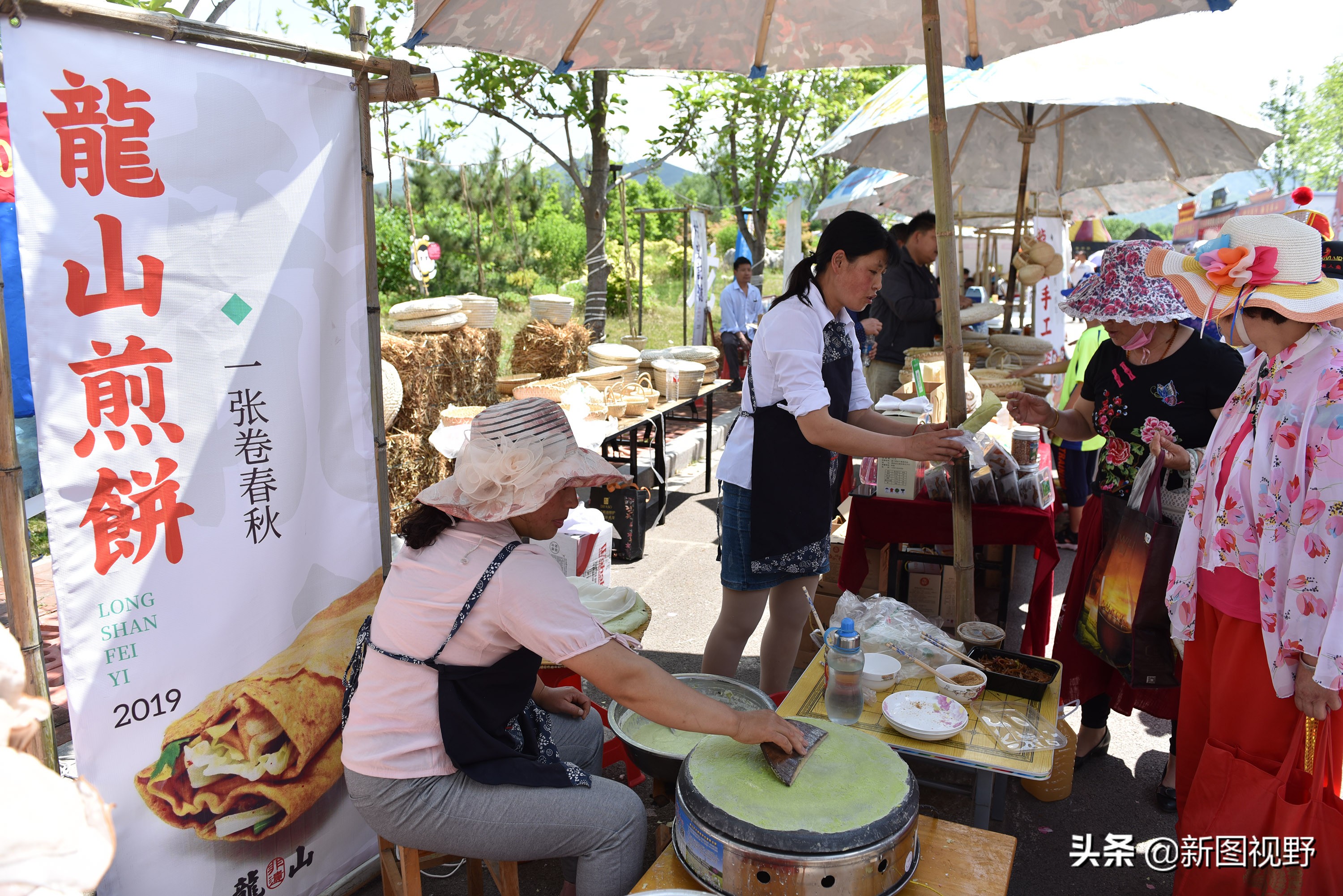 45岁农村大姐，不用进城打工，用祖传手艺做煎饼，一年进账50万