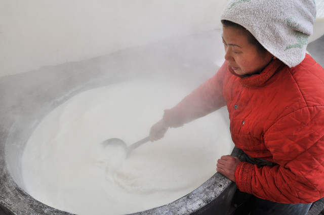 在农村生活的妇女，农闲时可以做这个小生意赚钱，操作简单成本低